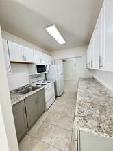 901 N J St, Unit 1 in Lake Worth Beach, FL - Building Photo - Building Photo