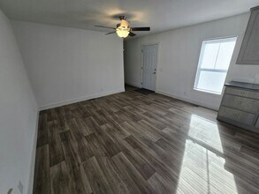 121 Maple Dr in Mankato, MN - Building Photo - Building Photo