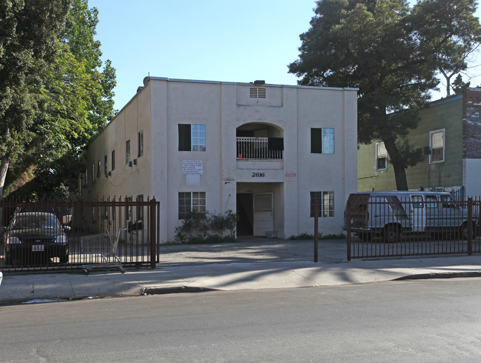 2616 Idell St in Los Angeles, CA - Building Photo