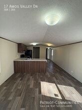 17 Amos Valley Dr in Springfield, IL - Building Photo - Building Photo