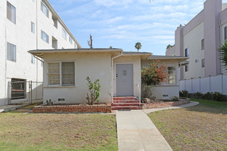 1027 12th St in Santa Monica, CA - Foto de edificio - Building Photo