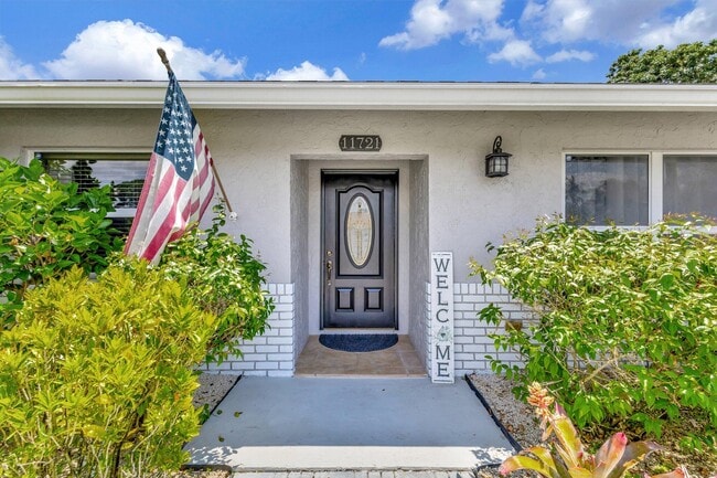 11721 Inverness Cir in West Palm Beach, FL - Building Photo - Building Photo