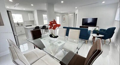 3100 NW 43rd St in Miami, FL - Building Photo - Building Photo