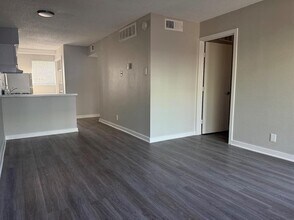 311 E 31st St in Austin, TX - Building Photo - Building Photo