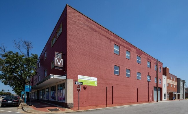 Montgomery Square Apartments in Portsmouth, VA - Building Photo - Building Photo