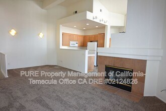 5560 Renaissance Ave in San Diego, CA - Building Photo - Building Photo