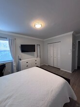 3000 Riomar St in Fort Lauderdale, FL - Building Photo - Building Photo