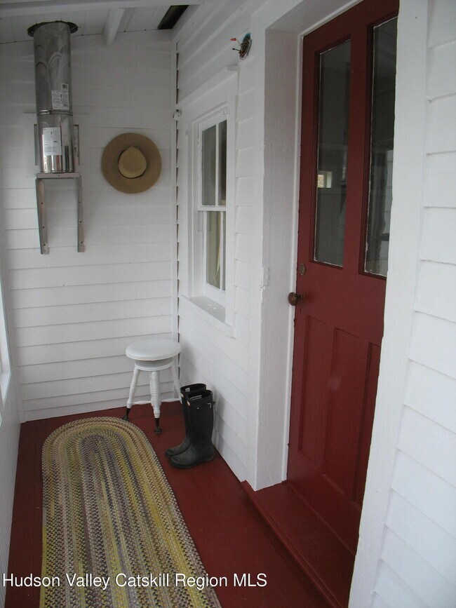 4176 New York Route 203 Route in North Chatham, NY - Building Photo - Building Photo