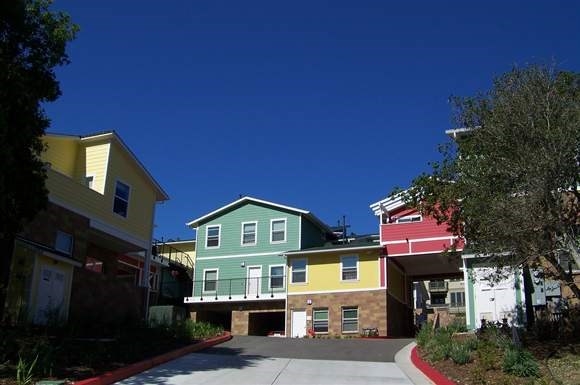 Lachen Tara Apartments in Avila Beach, CA - Building Photo