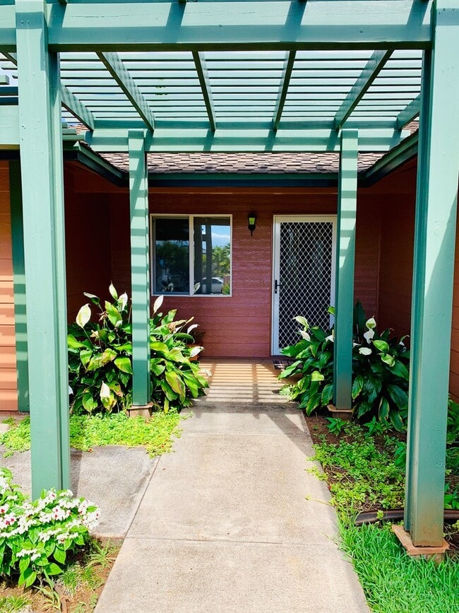 44 Kahana Ridge Dr in Lahaina, HI - Building Photo - Building Photo