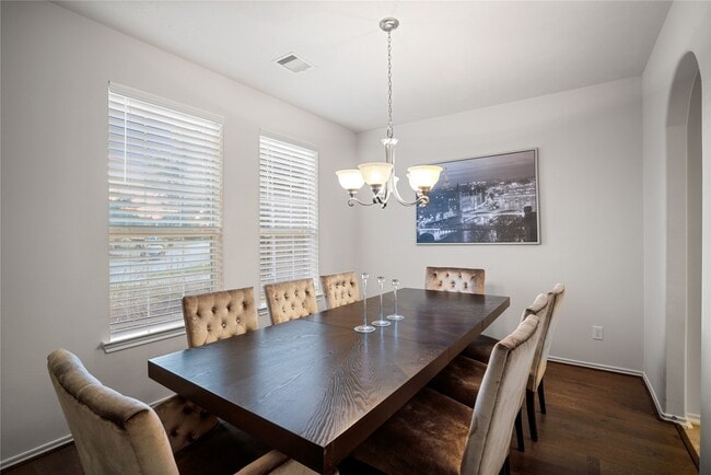 property at 131 N Hawkhurst Cir