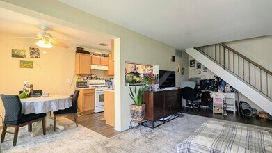 336 Farmingdale Cir in Vernon Hills, IL - Building Photo - Building Photo
