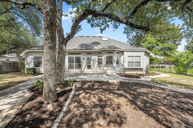 property at 105 N Winecup Trail
