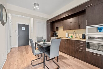 4789 Yonge St in Toronto, ON - Building Photo - Building Photo