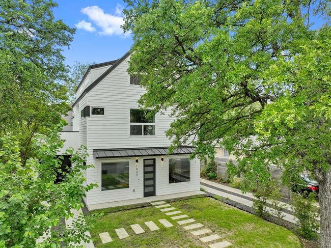 property at 1023 E 45th St