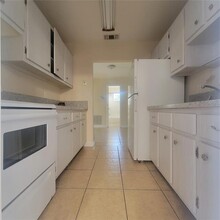 348 S Federal Hwy, Unit 21 in Dania Beach, FL - Building Photo - Building Photo