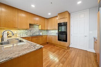 13643 Deering Bay Dr, Unit 165 in Coral Gables, FL - Building Photo - Building Photo