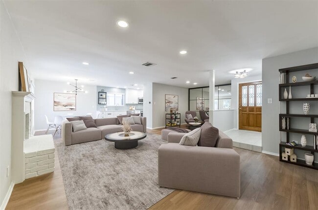 22803 Merrymount Dr