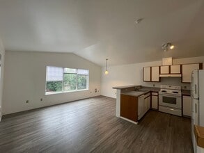 2322 Happy Ct in Bellingham, WA - Building Photo - Building Photo