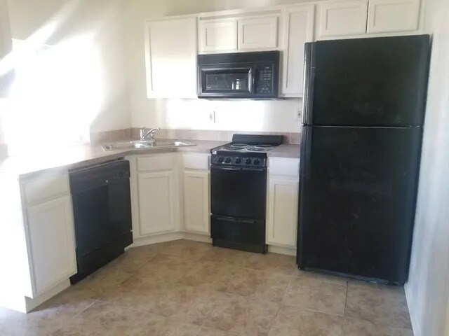 5810 S 6th St in Phoenix, AZ - Building Photo