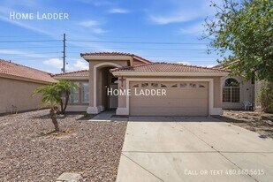 7817 W McRae Way in Glendale, AZ - Building Photo