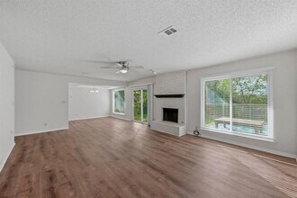 1928 Holly Hill Dr in Austin, TX - Building Photo - Building Photo