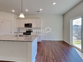 114 Twin River Dr in Mooresville, NC - Foto de edificio - Building Photo