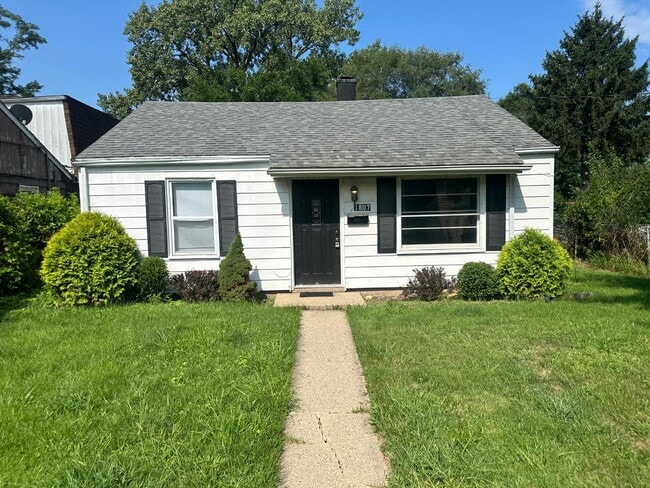 property at 1807 N Underhill St