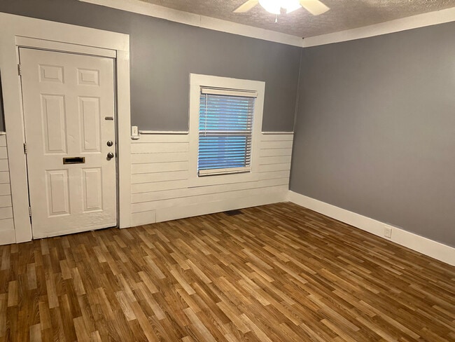 3213 Hale Ave in Louisville, KY - Building Photo - Building Photo