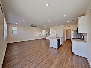 8146 Inhibition Ct in Las Vegas, NV - Building Photo - Building Photo