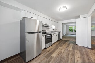 145 Harbor Pond Dr in Meriden, CT - Building Photo - Building Photo