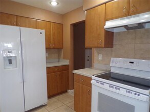 4117 Harbor Blvd in Port Charlotte, FL - Building Photo - Building Photo