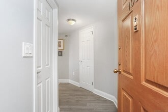 127 Greyrock Pl in Stamford, CT - Building Photo - Building Photo