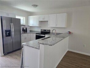 6924 San Benito Dr in Sebring, FL - Building Photo - Building Photo