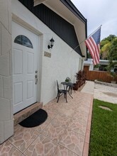 2490 NE 184th St, Unit 2490 in North Miami Beach, FL - Building Photo - Building Photo