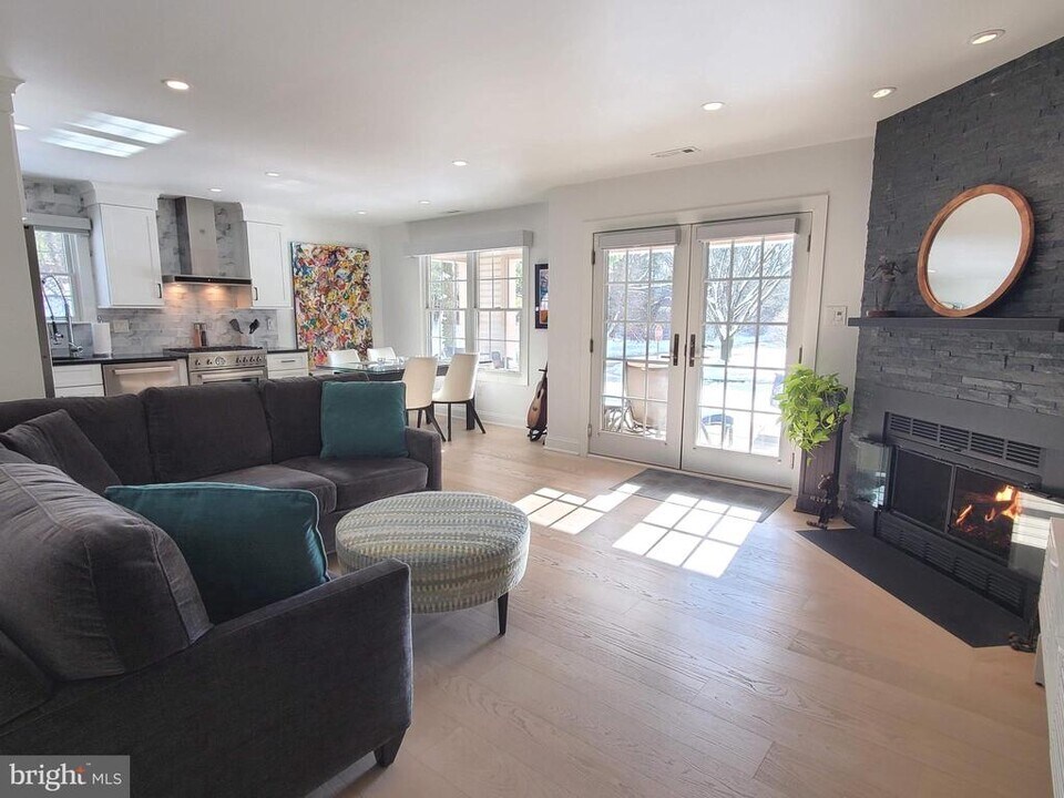 162 Tavistock Rd in Cherry Hill, NJ - Building Photo