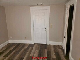 1332 Poplar Pl, Unit 2 in Kalamazoo, MI - Building Photo