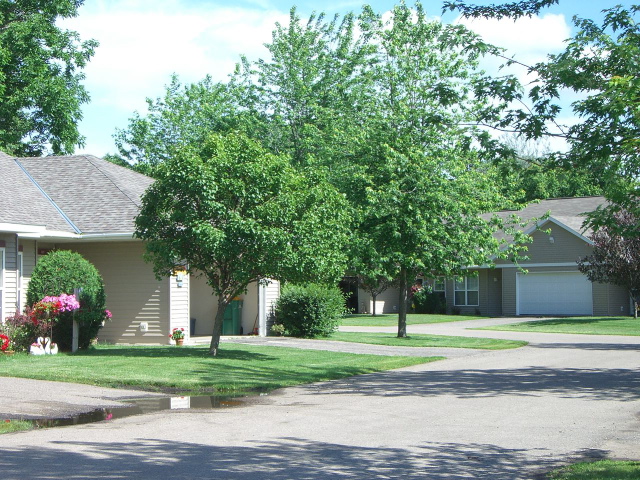 Glen Terrace Townhomes in Glenwood, MN - Building Photo - Building Photo