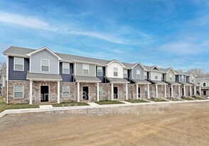 1115 Hillwood Dr in Clarksville, TN - Building Photo