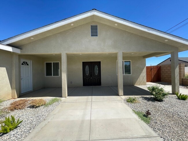 21832 99th St in California City, CA - Building Photo - Building Photo