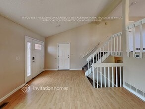 18895 E Utah Cir in Aurora, CO - Foto de edificio - Building Photo