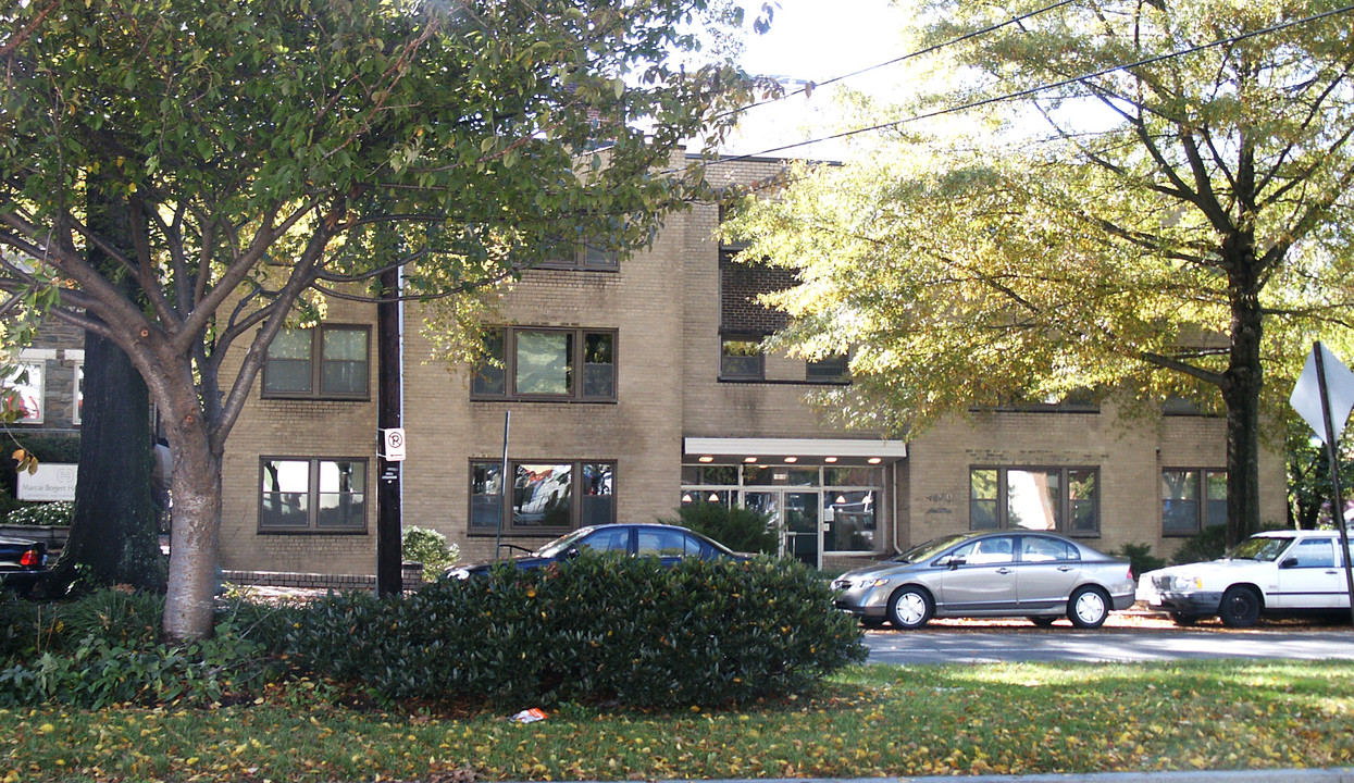 MacArthur Park in Washington, DC - Building Photo