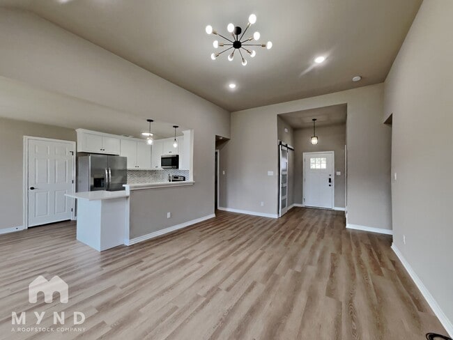 5401 Ashworth Ct in Granbury, TX - Foto de edificio - Building Photo