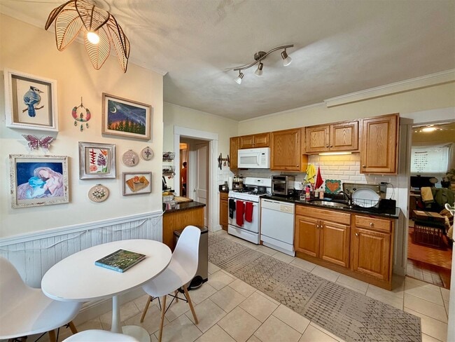 134 N Union St, Unit 1