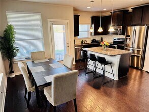 16013 McAloon Way in Austin, TX - Building Photo - Building Photo