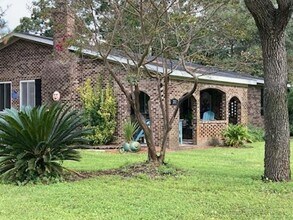 201 NE 48th St in Oak Island, NC - Building Photo - Building Photo