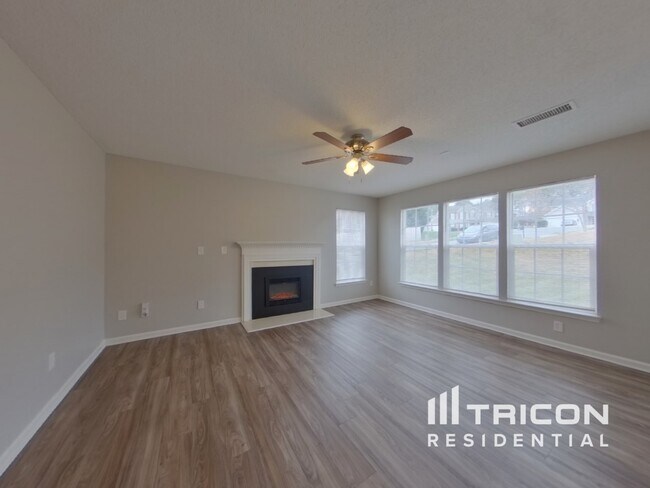 8605 Appledale Dr in Charlotte, NC - Building Photo - Building Photo
