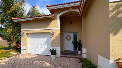9000 SW 215th Terrace in Cutler Bay, FL - Building Photo - Building Photo