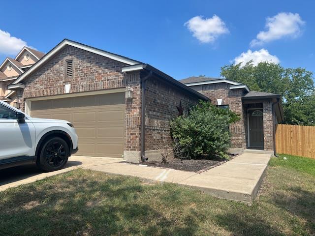345 New Country Rd in Kyle, TX - Building Photo