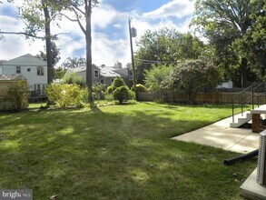 716 N Overlook Dr in Alexandria, VA - Building Photo - Building Photo